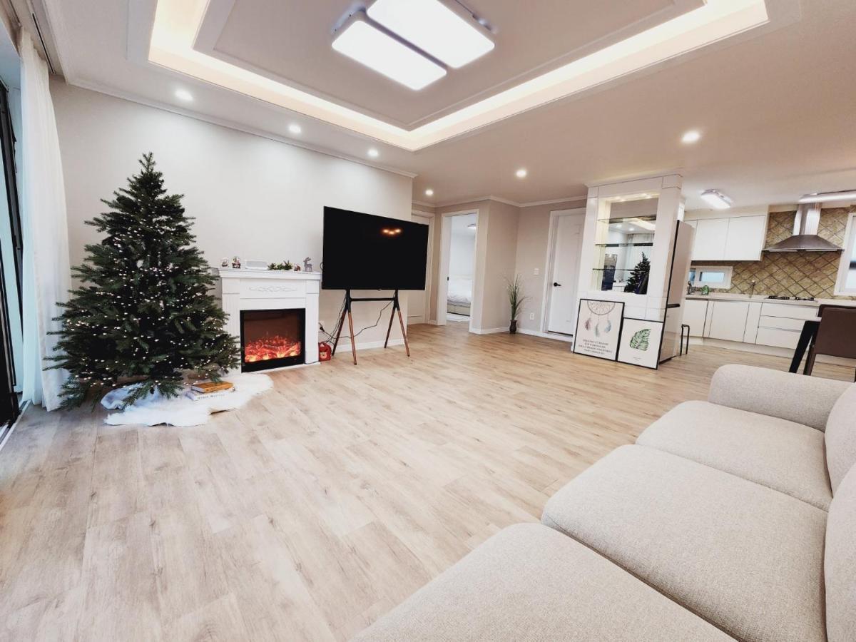 Grand Open Hongdae Houes 4bdr 2bth 아파트