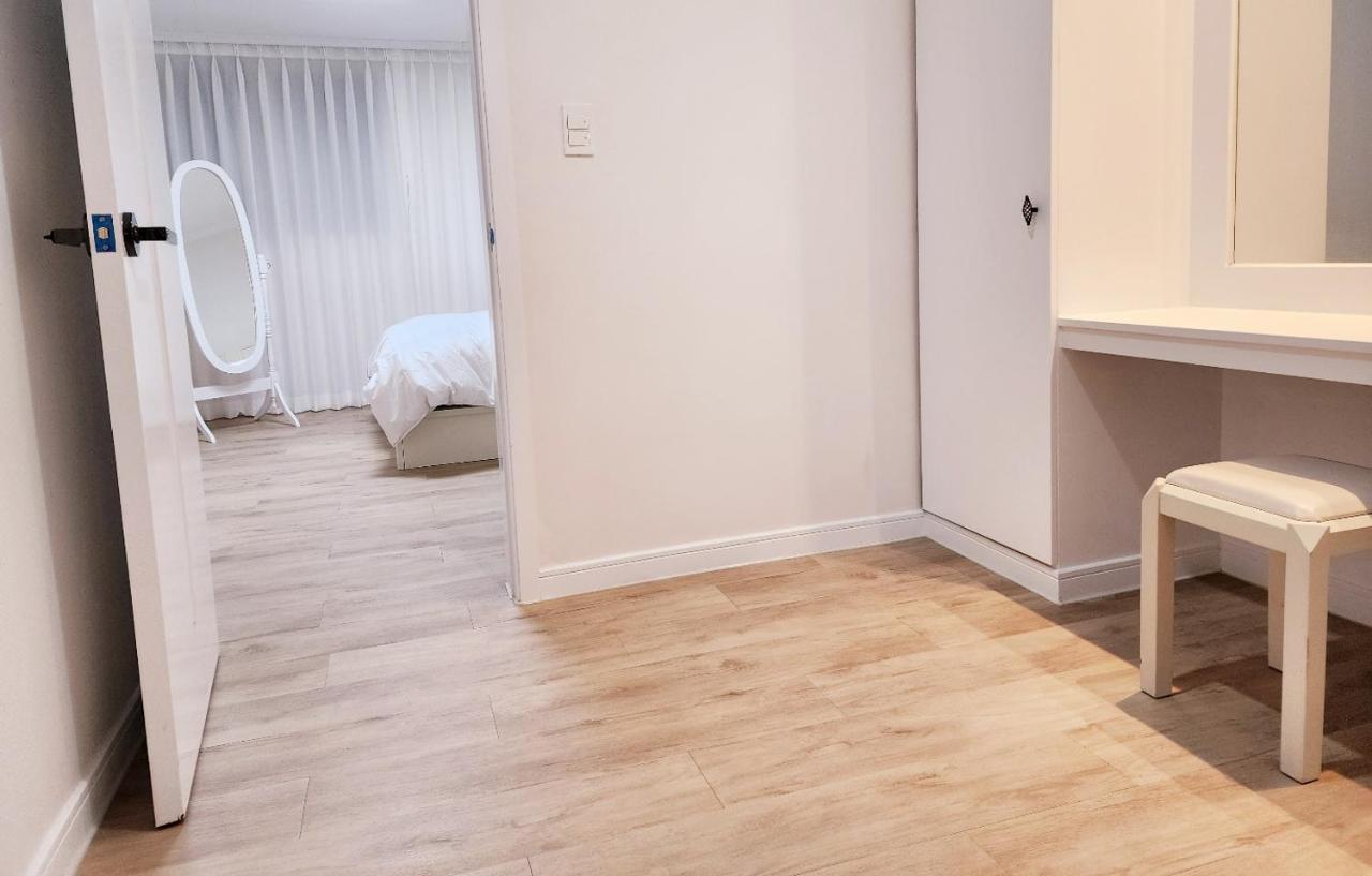 Grand Open Hongdae Houes 4bdr 2bth 서울특별시